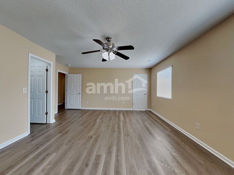 Building Photo - 1836 Chatfield Dr