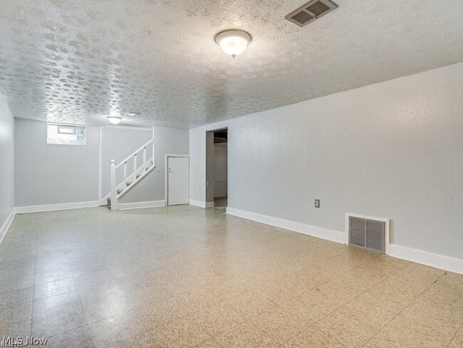 Building Photo - 2348 Saybrook Rd
