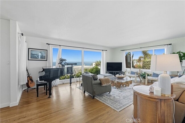 Building Photo - 202 W Manchester Ave