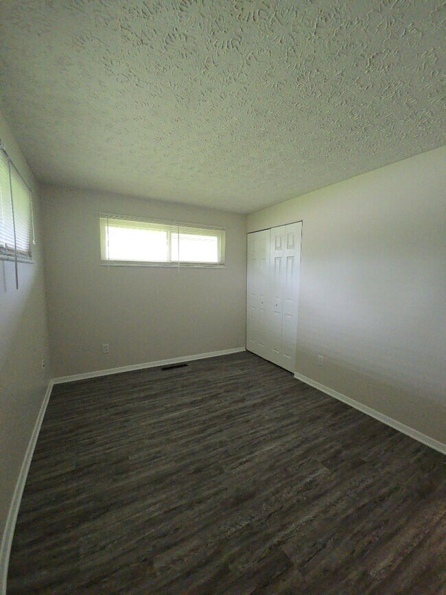 Building Photo - 5612 Harshmanville Rd
