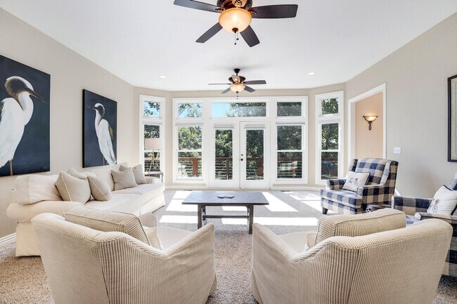 Primary Photo - 10400 Cedar Rock Rd