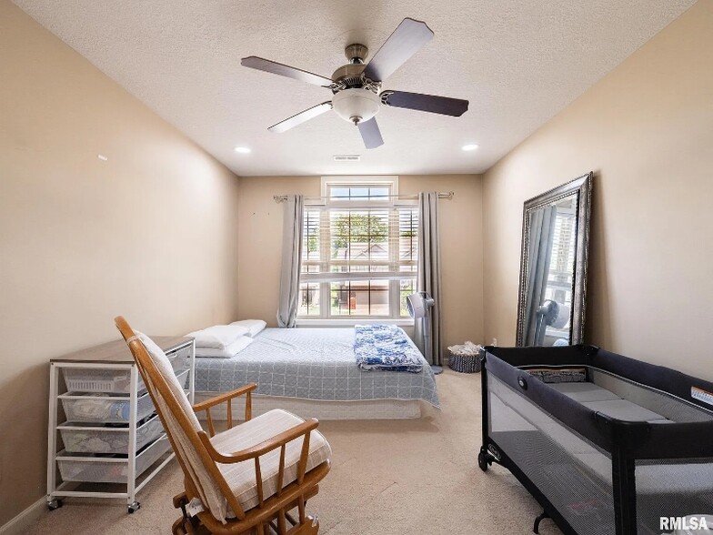 Building Photo - 10009 Brompton Ct