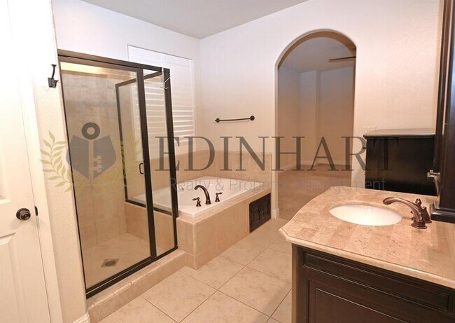 Building Photo - 11348 N Via Ventana Way