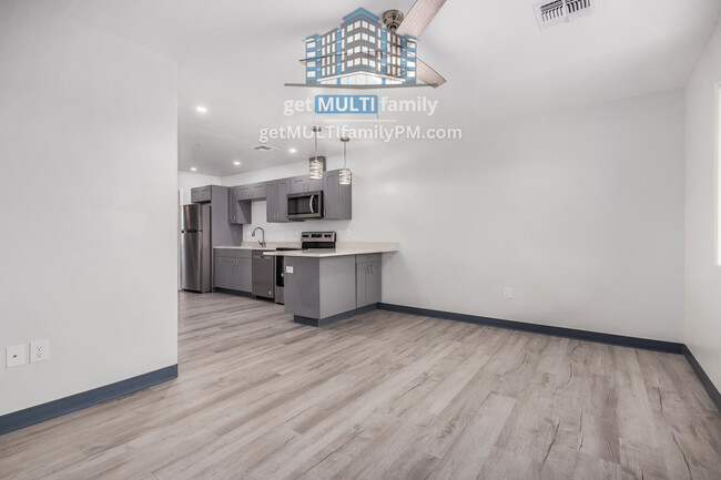 Building Photo - Modern 1-Bed 1-Bath Apartment Built in 2024