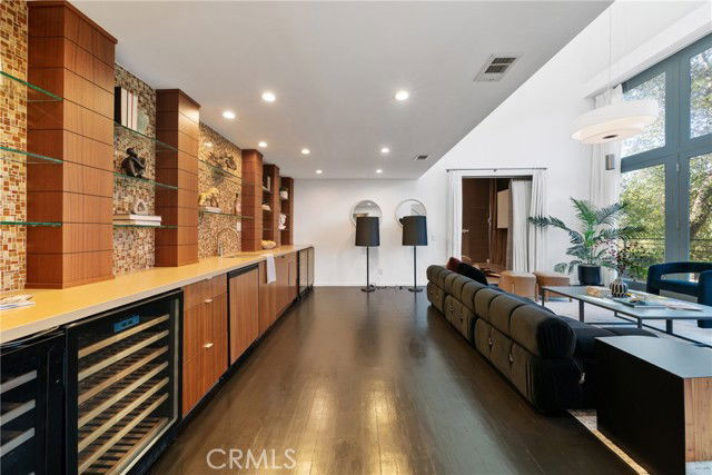 Building Photo - 9653 Oak Pass Rd