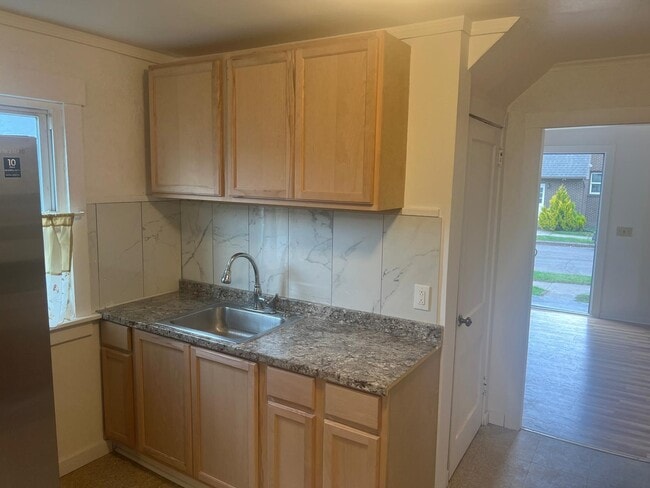 Building Photo - 5 Colorado Ave