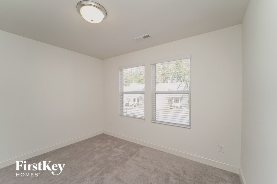 Building Photo - 9548 Blue Knoll Ct