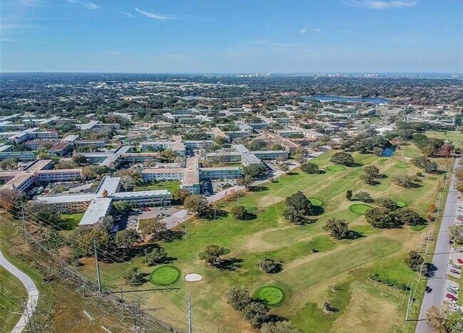 Building Photo - 2404 Florentine Way