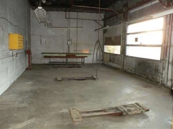 Building Photo - 14991 Lebanon Rd