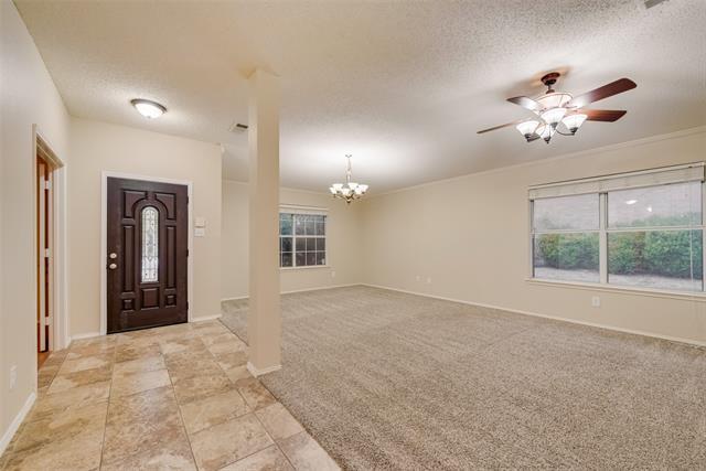 Building Photo - 728 Quail Dr