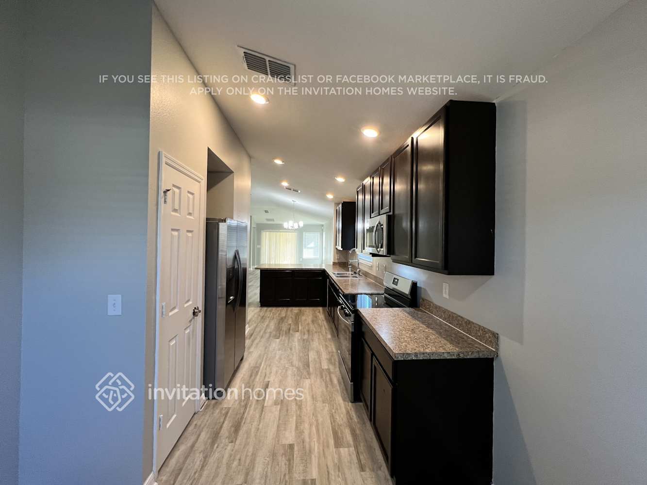 Building Photo - 5450 NW Pine Trail Cir