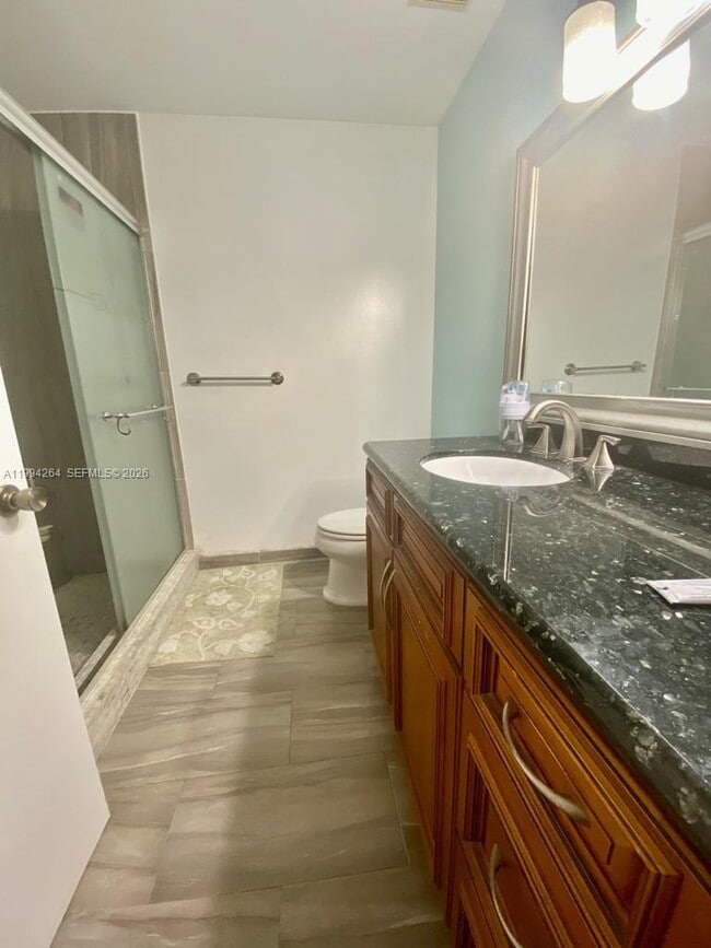 Building Photo - 4046 Eastridge Dr