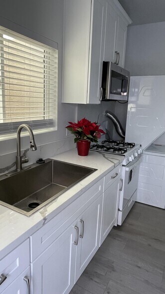 Building Photo - 4354 138th St