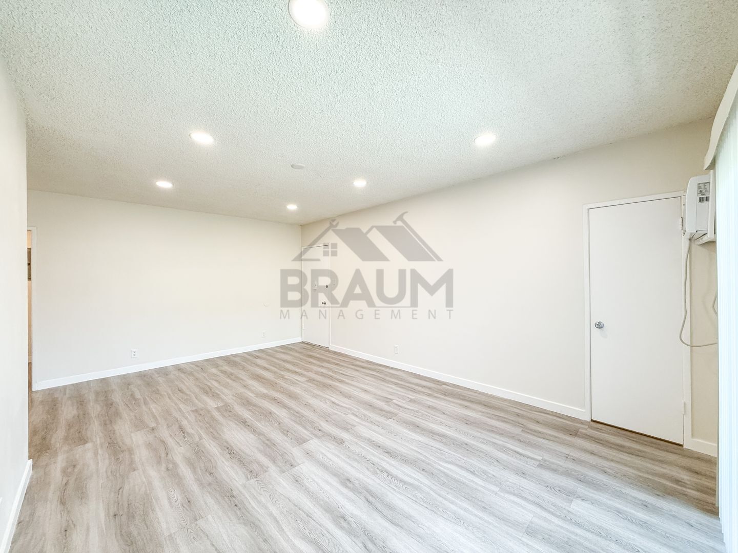 Building Photo - 5433 Sepulveda Blvd