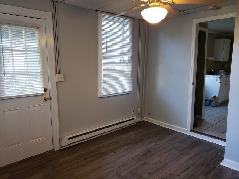 Bedroom 1 - 507 Bennett St