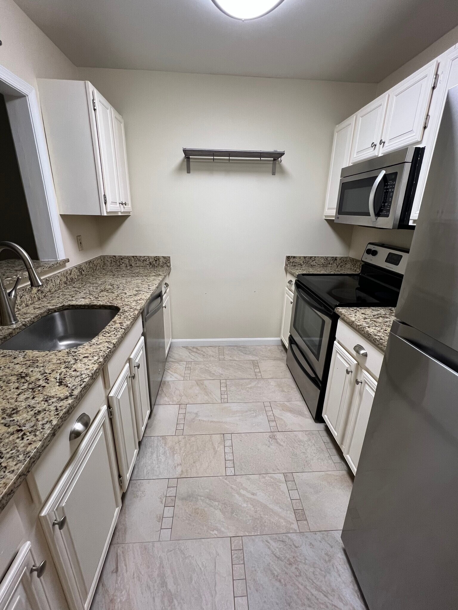 Building Photo - 10484 Parthenon Ct
