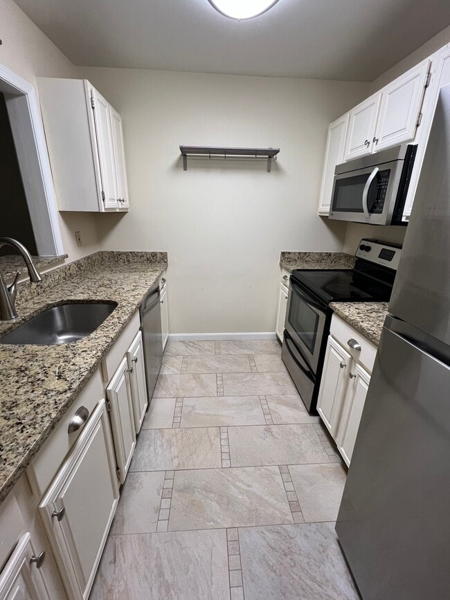 Building Photo - 10484 Parthenon Ct