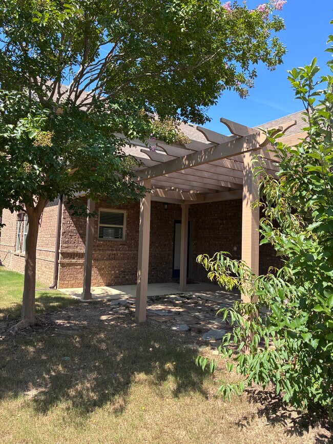 Building Photo - 2491 Mimms Ln
