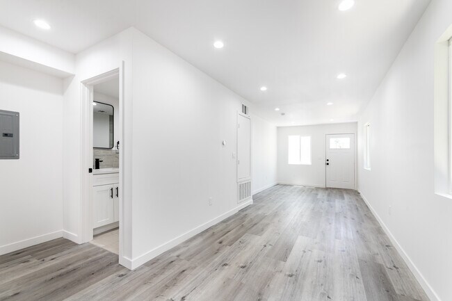 Building Photo - 6089 Horner St