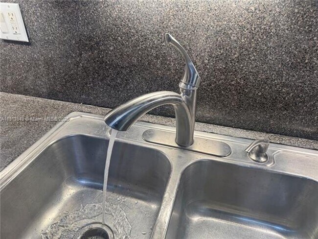 Building Photo - 29523 SW 144th Ct