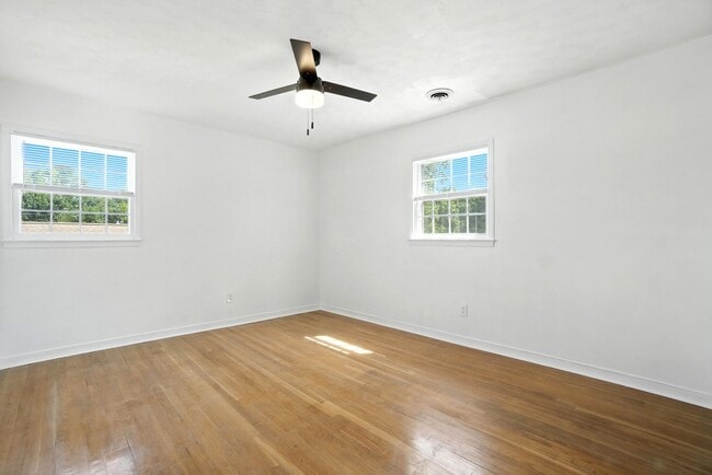 Building Photo - 24 Bohnert Dr