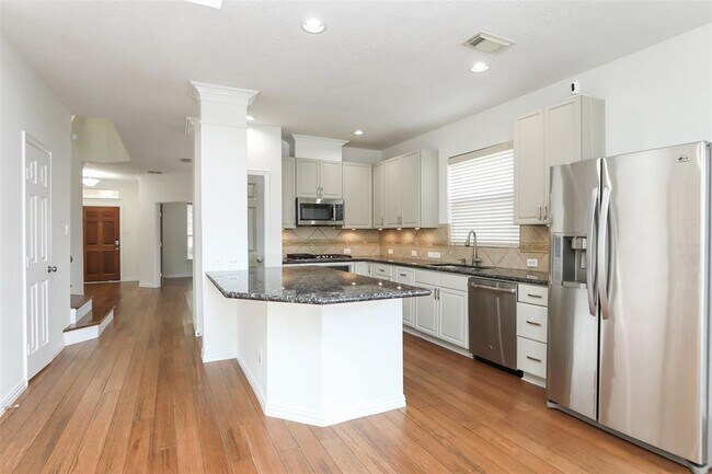 Building Photo - 11411 Cypresswood Trail Dr