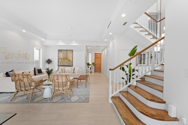 Building Photo - 5 Coconut Ln