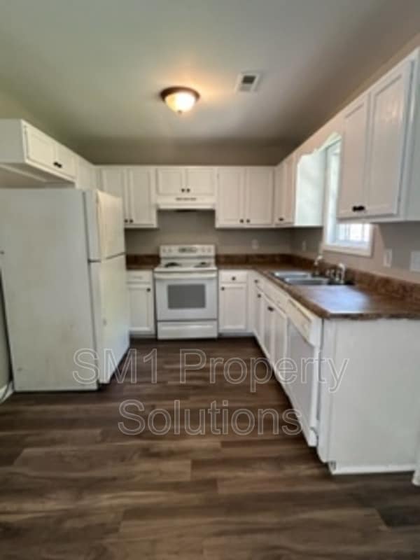 Building Photo - 127 Thomas St