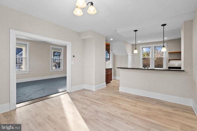 Building Photo - 10512 Warfield St