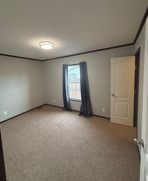 Building Photo - "Charming 3-Bed, 2-Bath Single Family Home with 1,580 Sq Ft of Comfort in Prime Belgrade Location!"