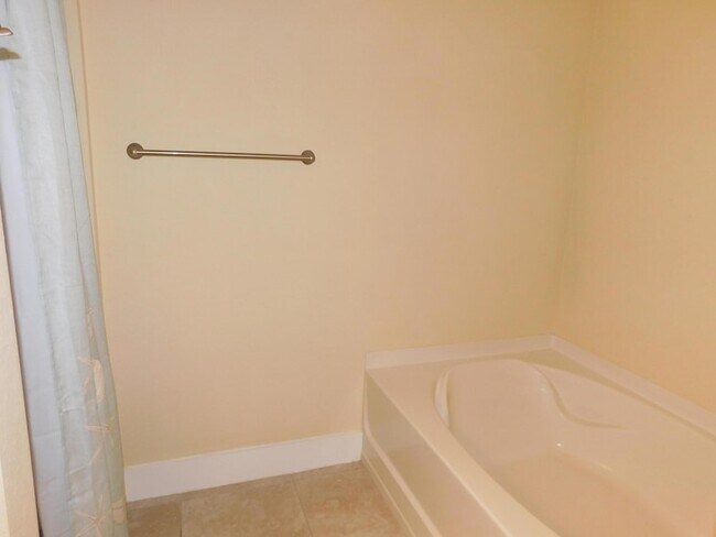 Building Photo - 4190 Gator Greens Way