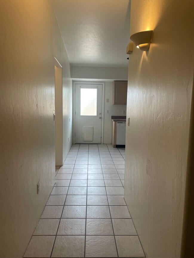 Building Photo - 3669 S Camino Seco