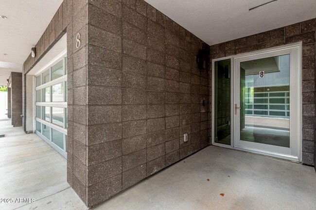 Building Photo - 4525 N 40th St