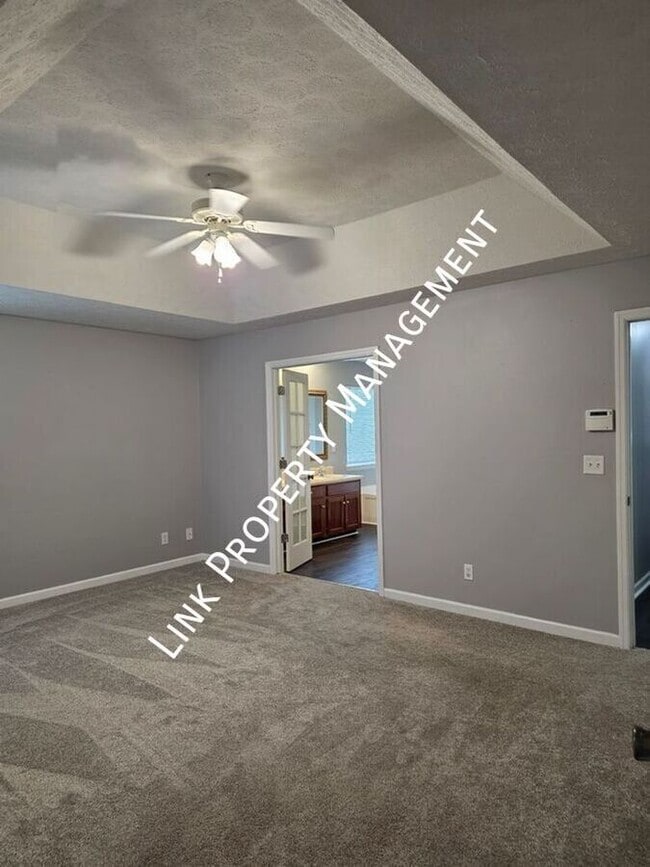 Building Photo - 6383 Rim Crest Ln