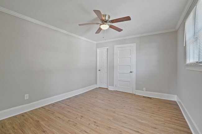 Building Photo - Totally Renovated 3bedroom/2 bathroom home...