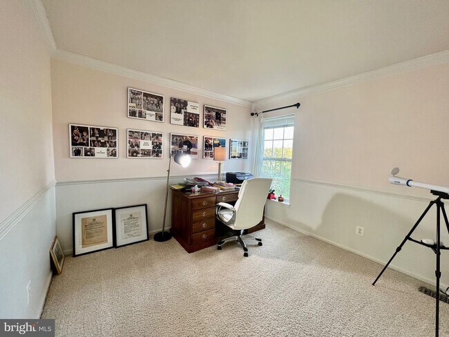 Building Photo - 15000 Onan Ct