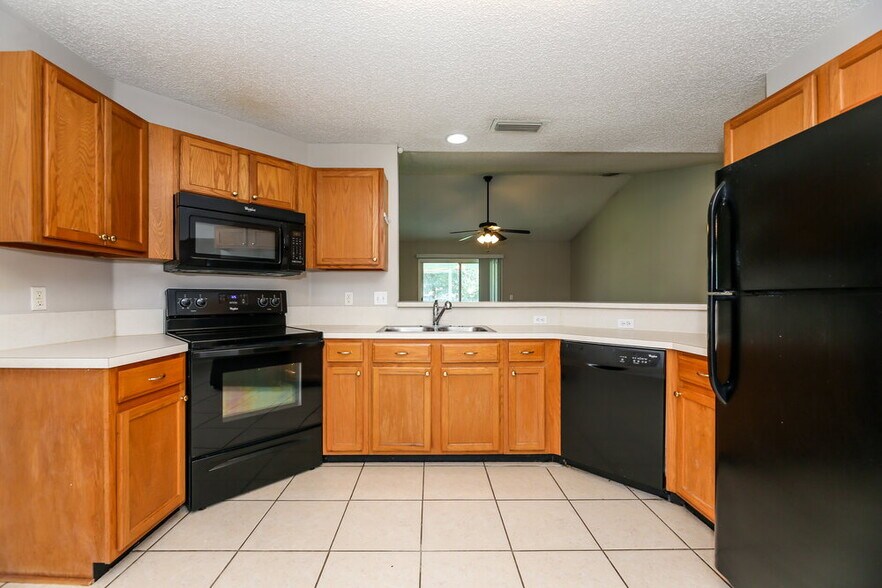 Building Photo - 3518 Brangus Ct
