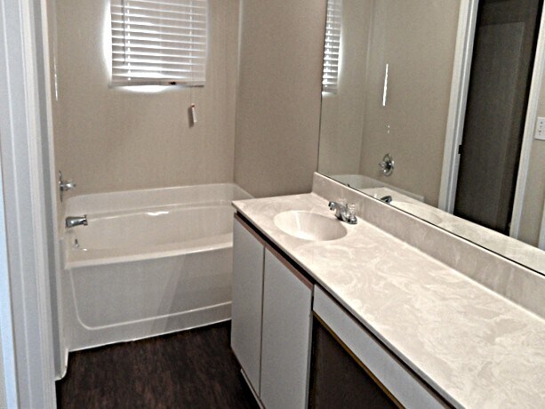 Building Photo - 555 Whiskey Creek Ct