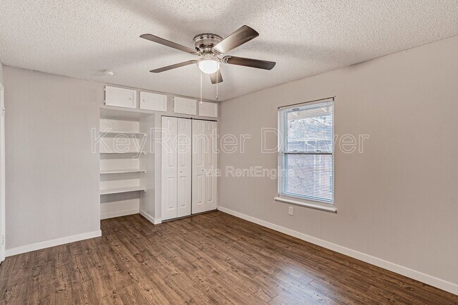Building Photo - 12133 N Melody Dr