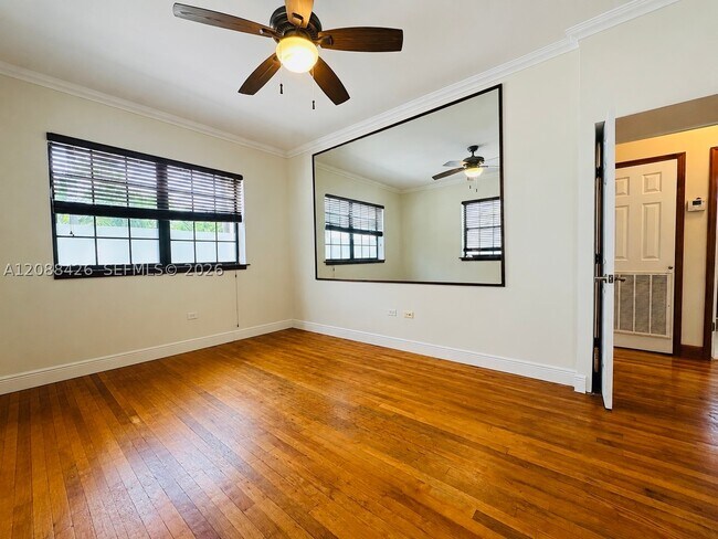 Building Photo - 1470 Lincoln Terrace