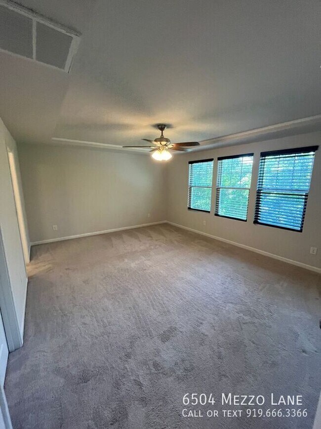 Building Photo - 6504 Mezzo Ln
