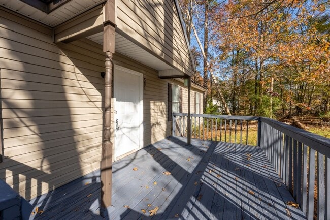 Building Photo - 581 Ridgewood Dr