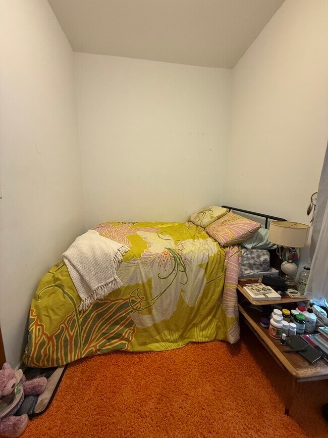 Building Photo - 12 W Chestnut St