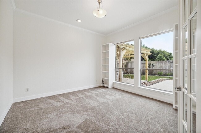 Building Photo - 95 N Mews Wood Ct