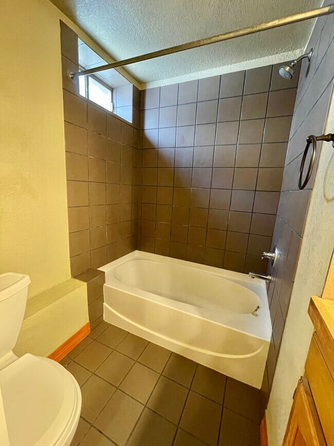 Building Photo - 1130 13th St