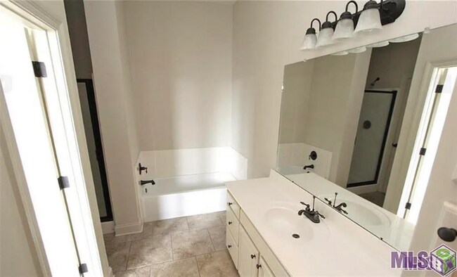 Building Photo - 10136 Bonnet Cove Ave