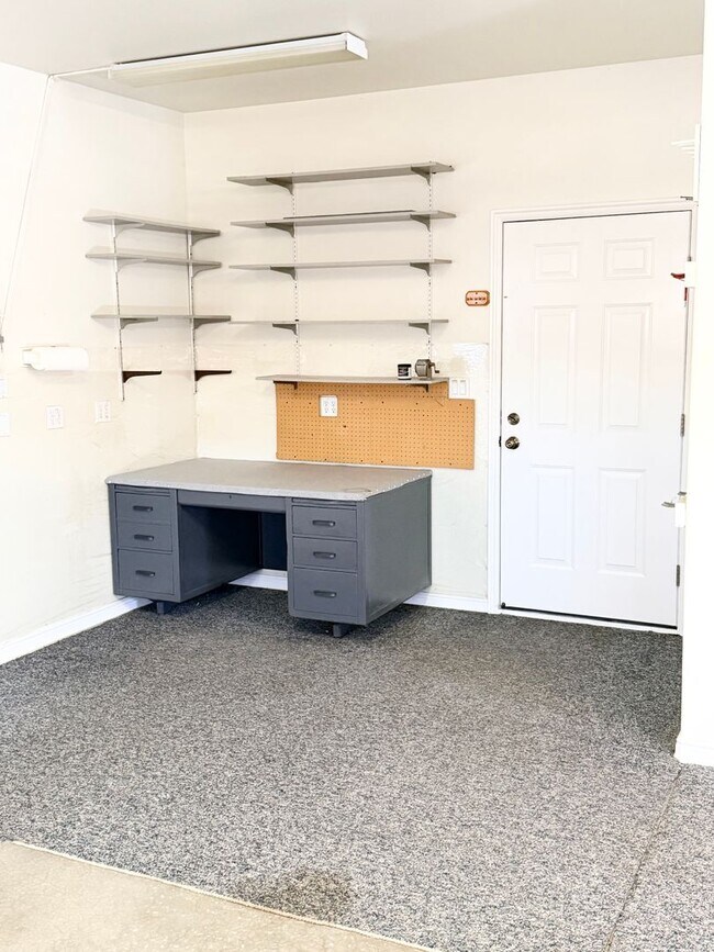 Building Photo - Snow Canyon Views!