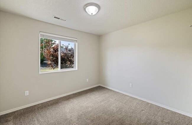 Building Photo - 3525 W 10th Ct