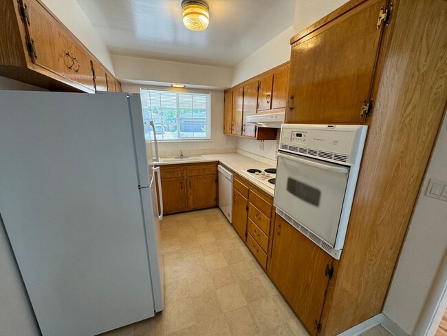 Building Photo - 1449 Gary Way