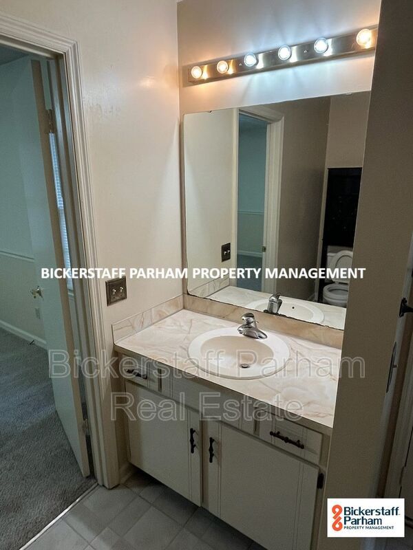 Building Photo - 917 Rim Rock Trail